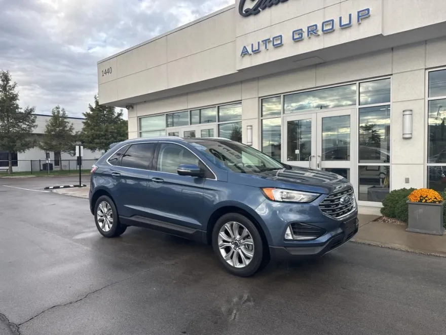 2019 Ford Edge Titanium photo 1