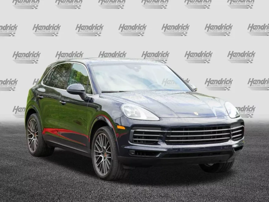 2023 Porsche Cayenne Platinum Edition photo 1