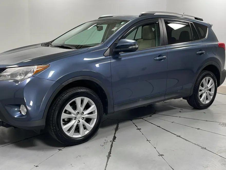 2013 Toyota RAV4 Limited photo 1