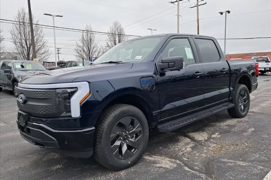2025 Ford F-150 Lightning photo 1