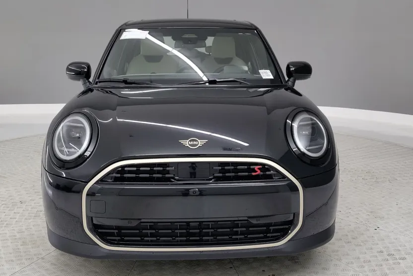 2026 Mini Cooper S 4 Door Iconic photo 1
