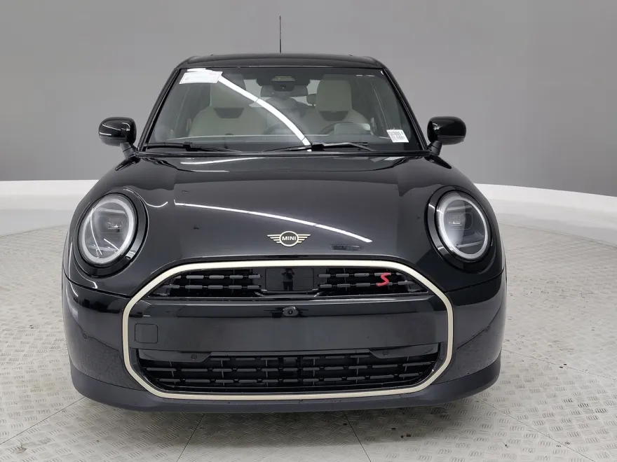 2026 Mini Cooper S 4 Door Iconic photo 1