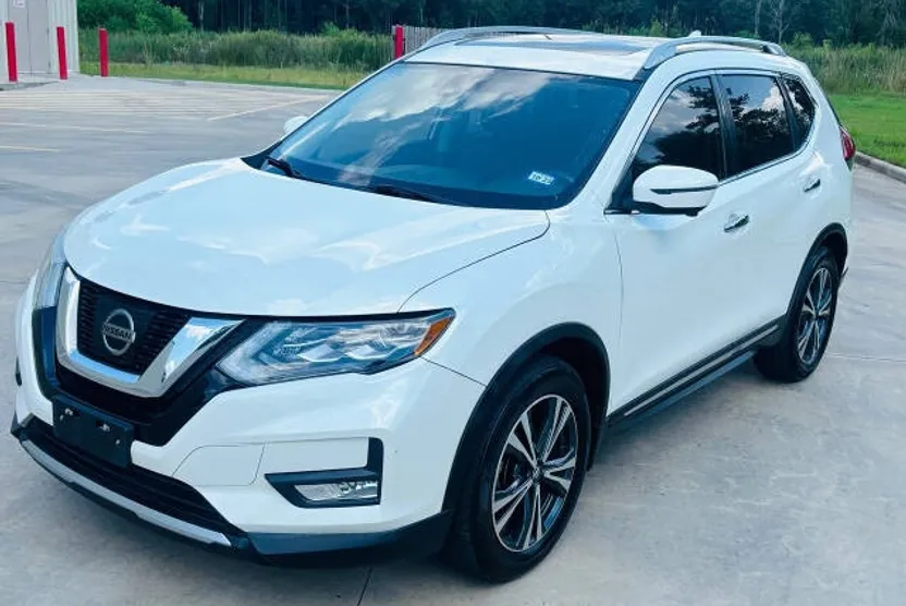 2017 Nissan Rogue SL photo 1