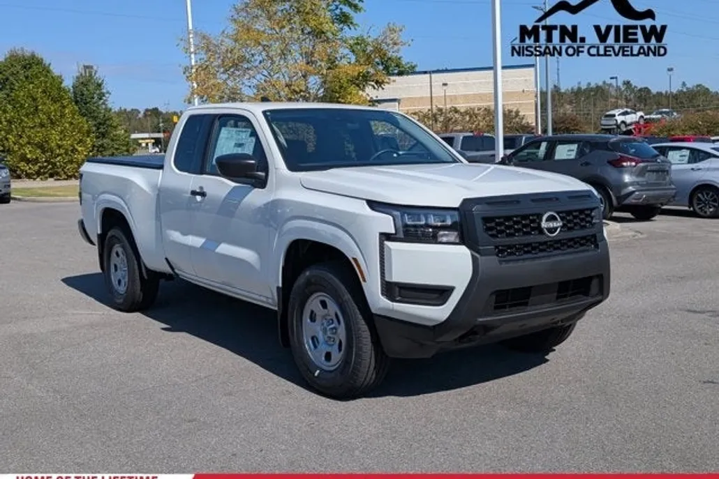 2026 Nissan Frontier S photo 1