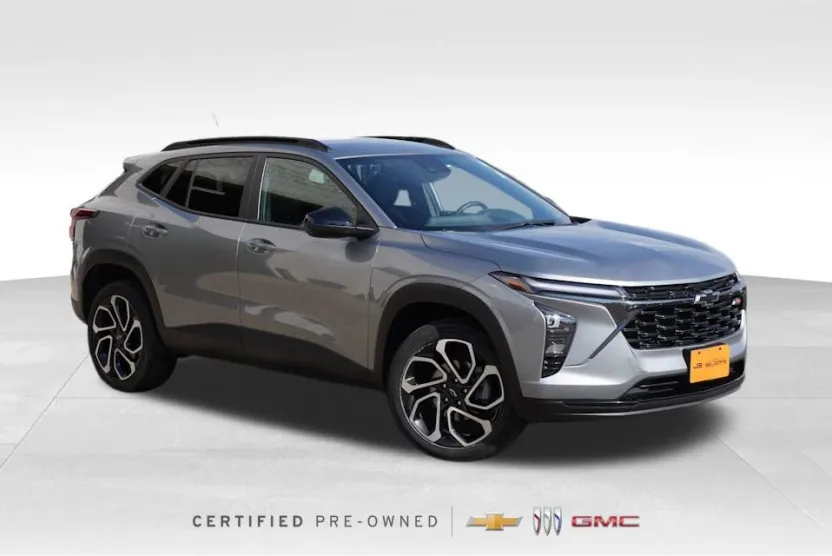 2024 Chevrolet Trax photo 1