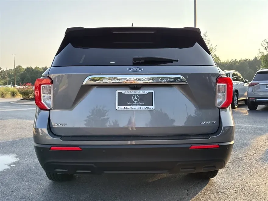 2022 Ford Explorer XLT photo 1