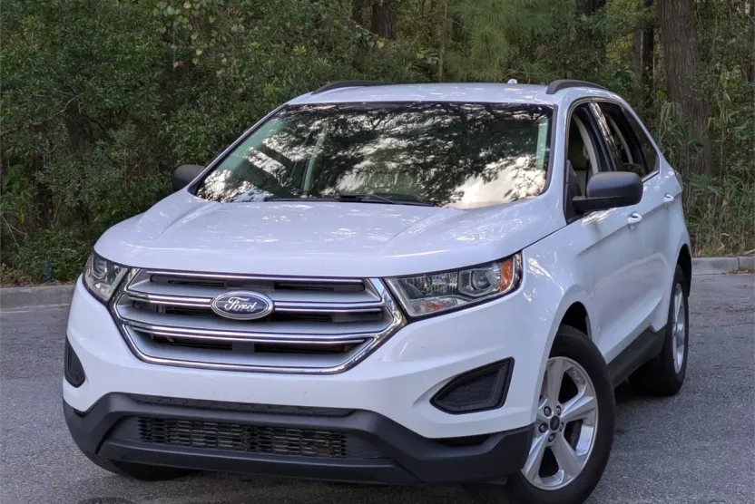 2017 Ford Edge SE Sport photo 1