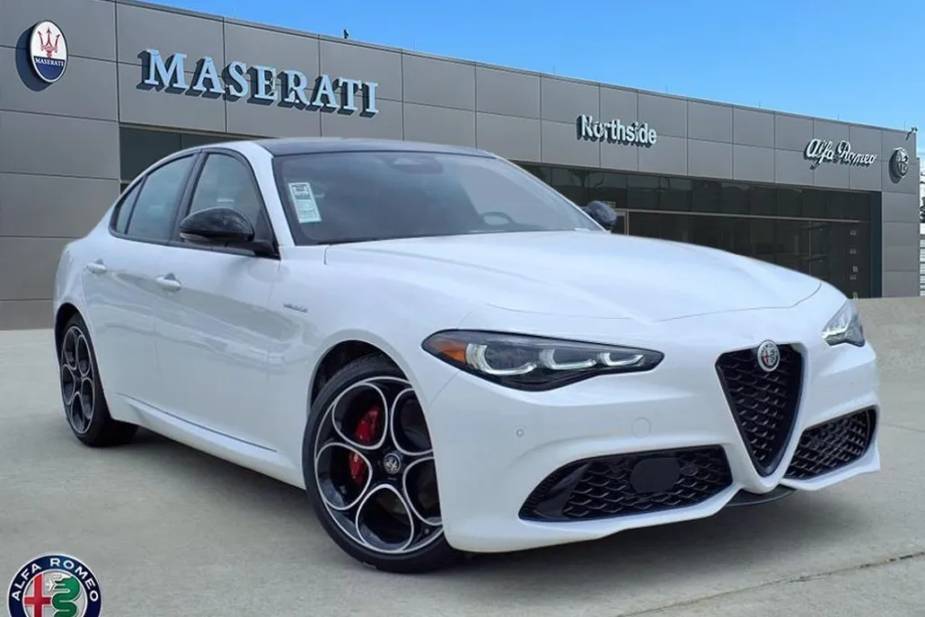 2025 Alfa Romeo Giulia SPRINT photo 1