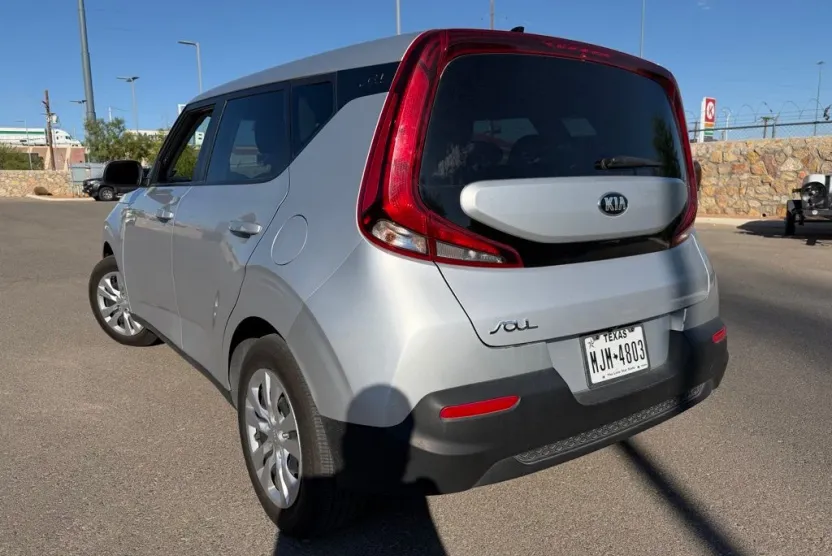 2020 Kia Soul LX photo 1