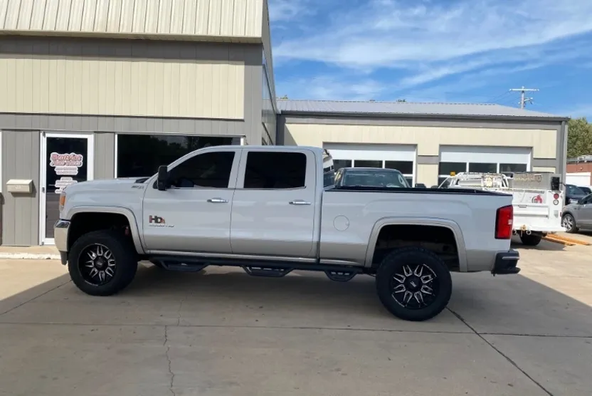 2015 Gmc Sierra SLT photo 1