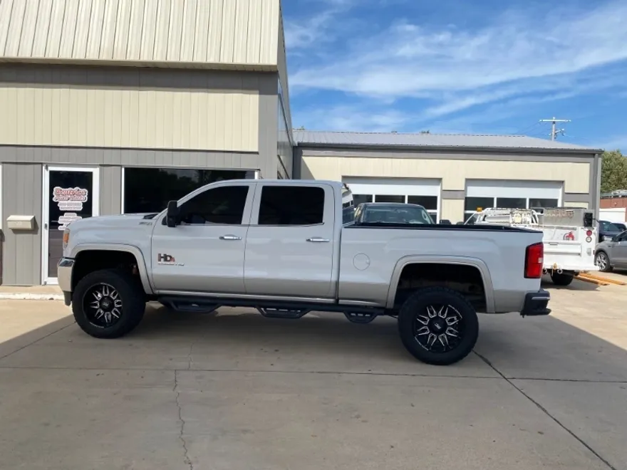 2015 Gmc Sierra SLT photo 1