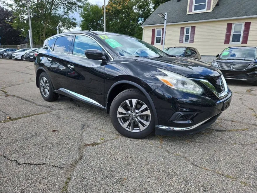 2017 Nissan Murano S photo 1