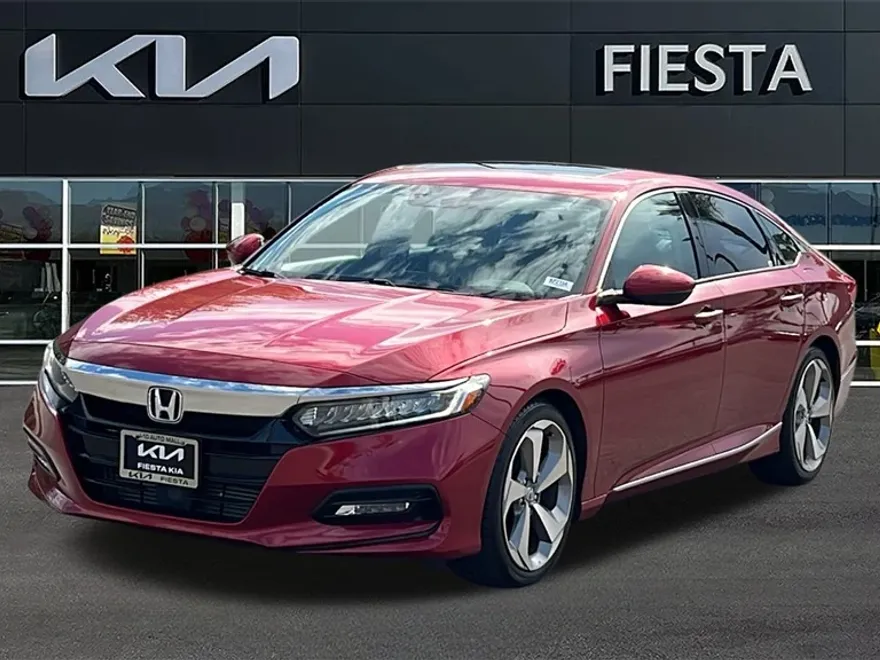 2018 Honda Accord Touring photo 1