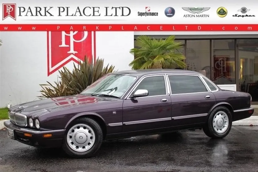 1998 Jaguar XJ 8 Vanden Plas photo 1