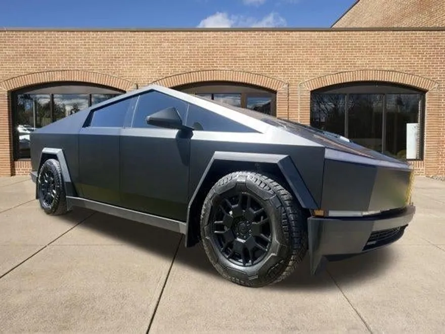 2024 Tesla Cybertruck Cyberbeast All-Wheel Drive photo 1