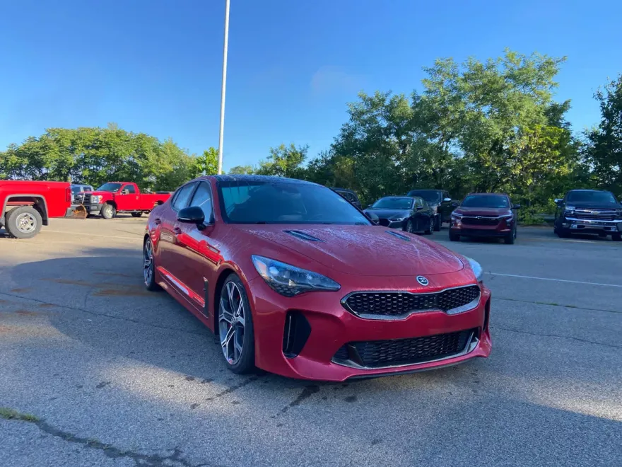 2020 Kia Stinger GT2 photo 1