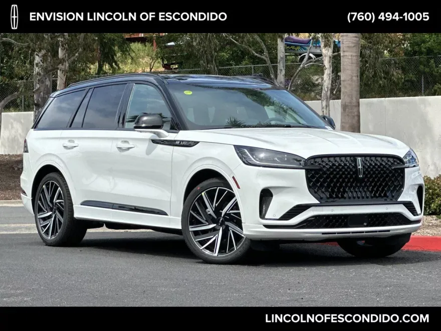 2025 Lincoln Aviator Black Label photo 1
