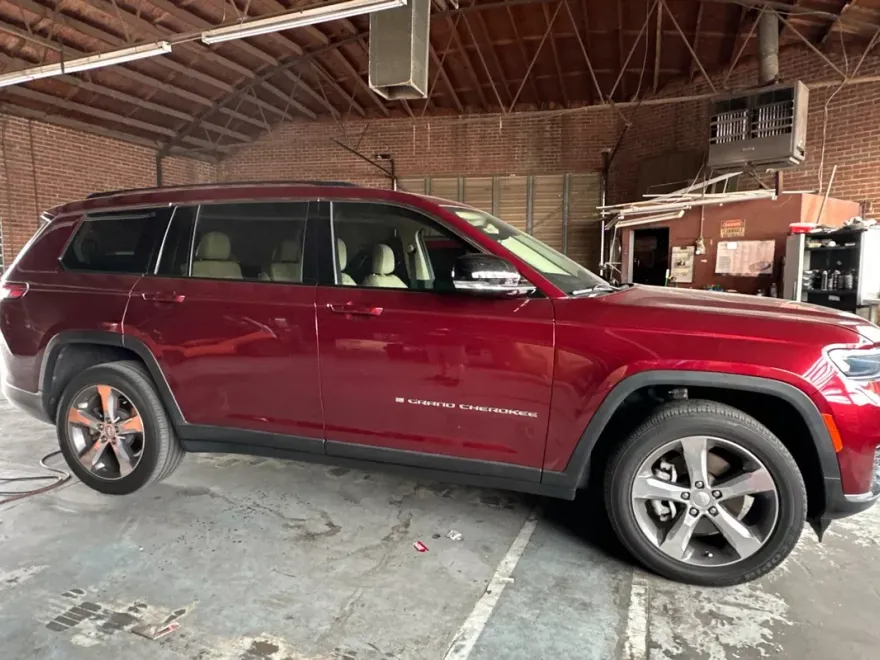 2021 Jeep Grand Cherokee Limited photo 1