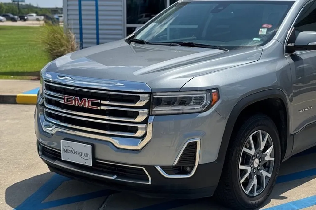 2023 Gmc Acadia SLT photo 1