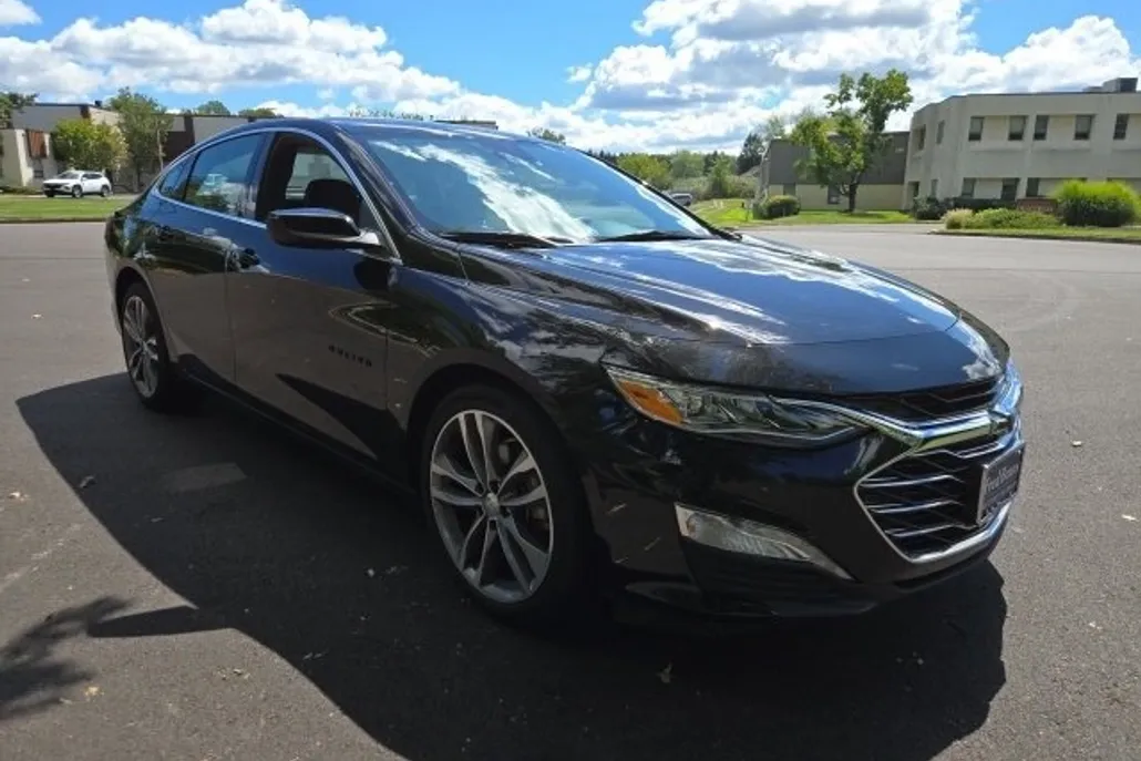2023 Chevrolet Malibu 2LT photo 1