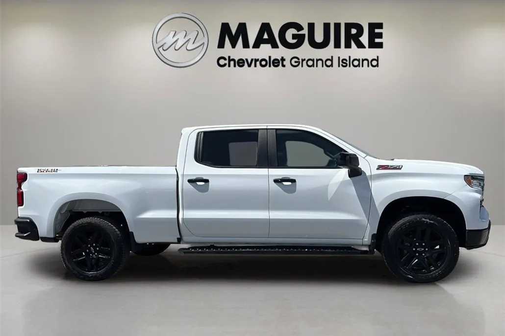 2024 Chevrolet Silverado 1500 LT Trail Boss photo 1