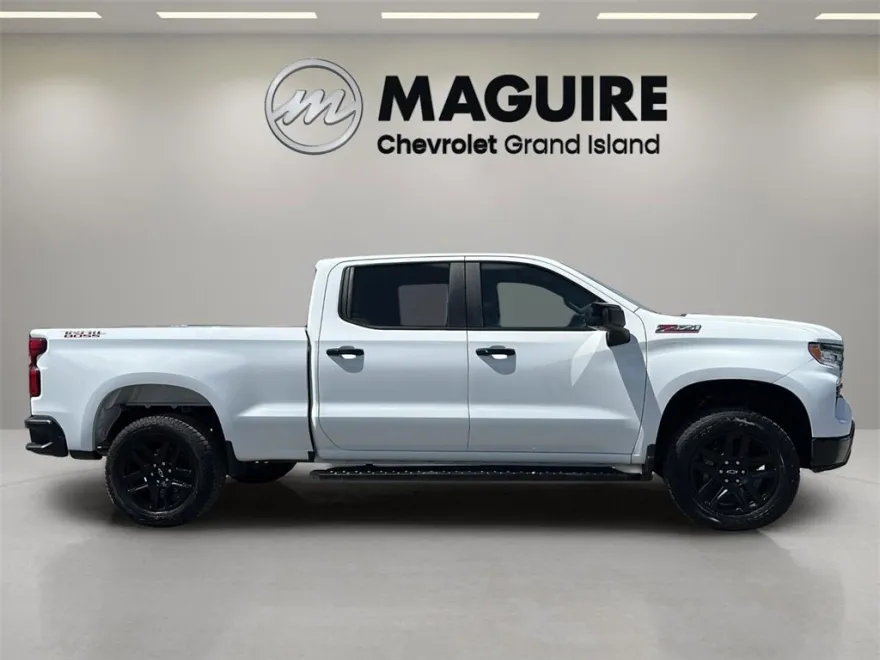 2024 Chevrolet Silverado 1500 LT Trail Boss photo 1