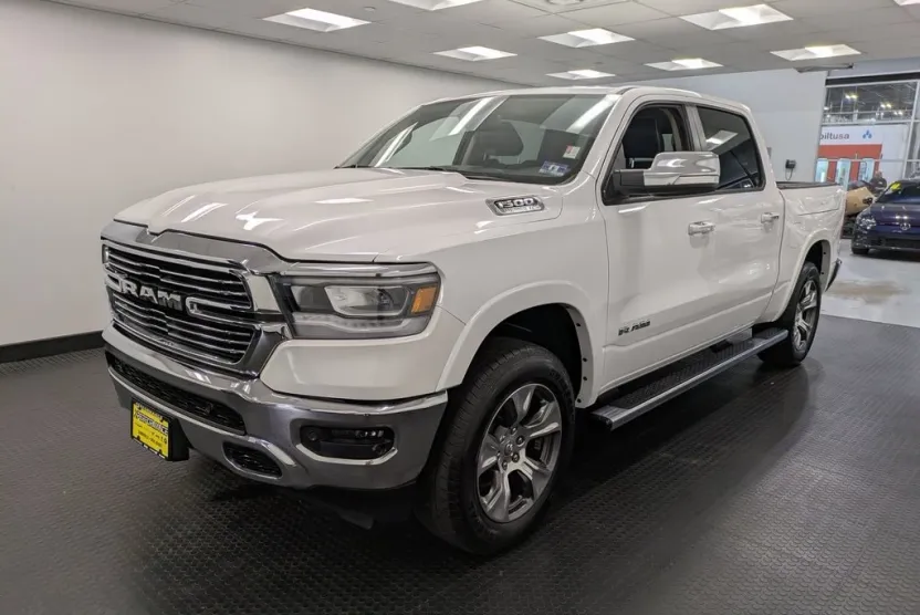2019 Ram 1500 Laramie photo 1