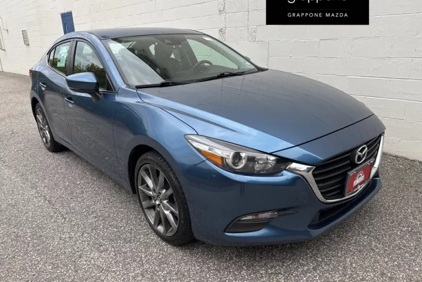 2018 Mazda Mazda3 Touring photo 1