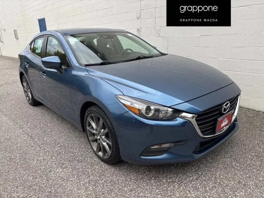 2018 Mazda Mazda3 Touring photo 1