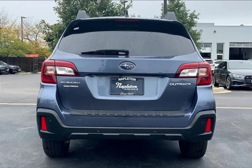 2018 Subaru Outback 2.5i Limited photo 1