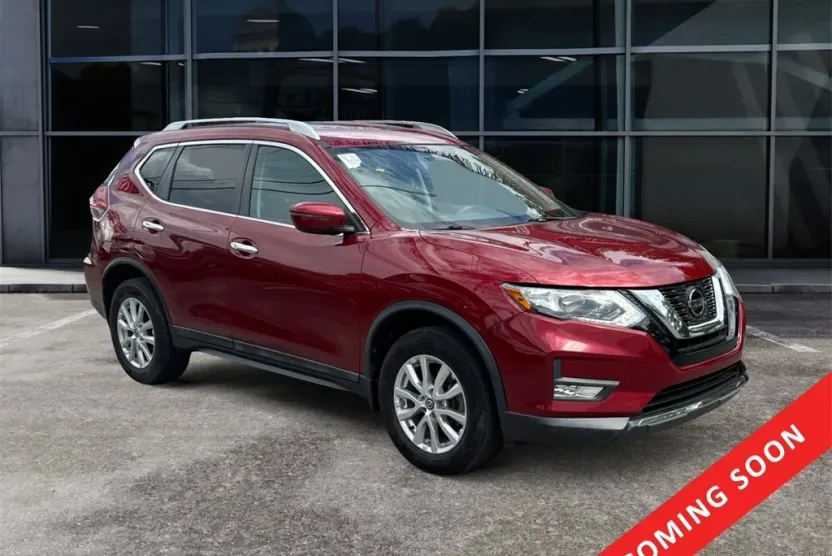 2018 Nissan Rogue SV photo 1