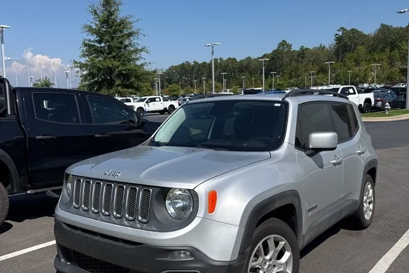 2015 Jeep Renegade Latitude photo 1