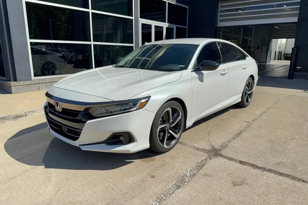2022 Honda Accord Sport SE photo 1