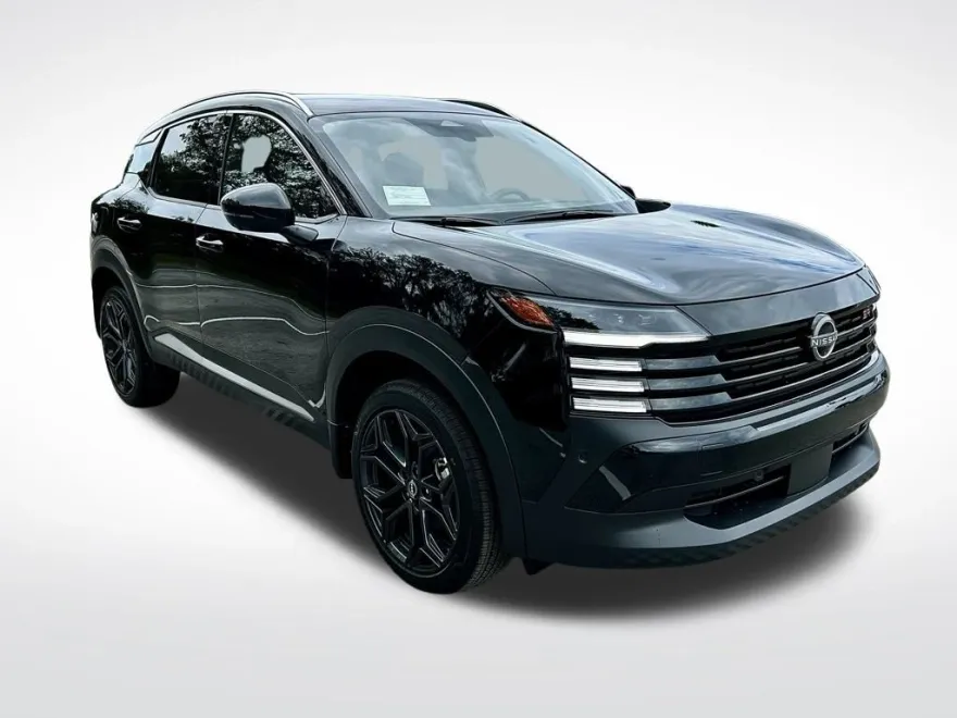 2025 Nissan Kicks SR photo 1