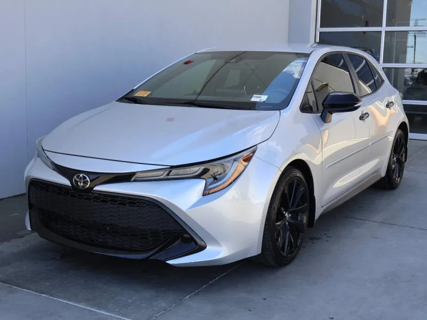 2022 Toyota Corolla SE photo 1