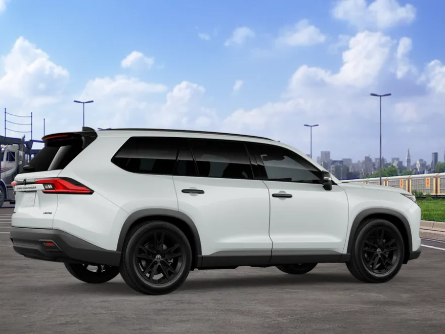 2026 Toyota Highlander Hybrid photo 1