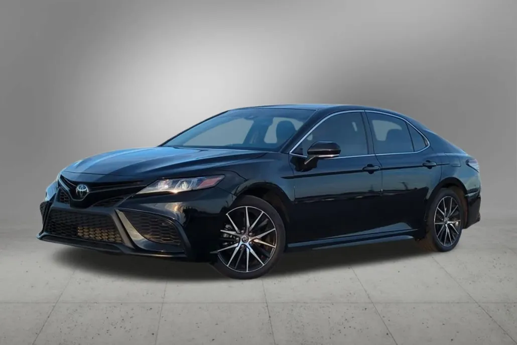 2024 Toyota Camry SE photo 1