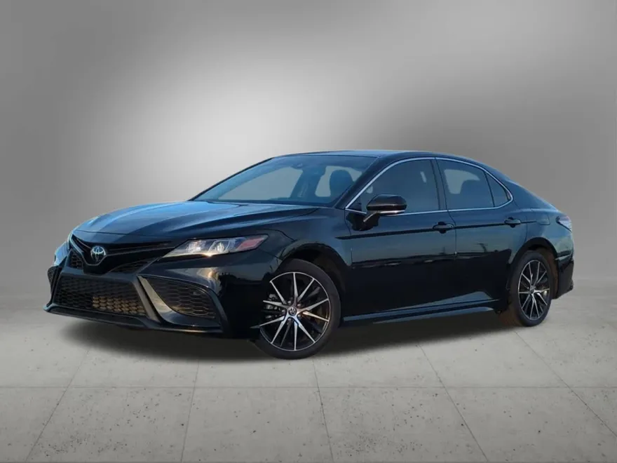 2024 Toyota Camry SE photo 1