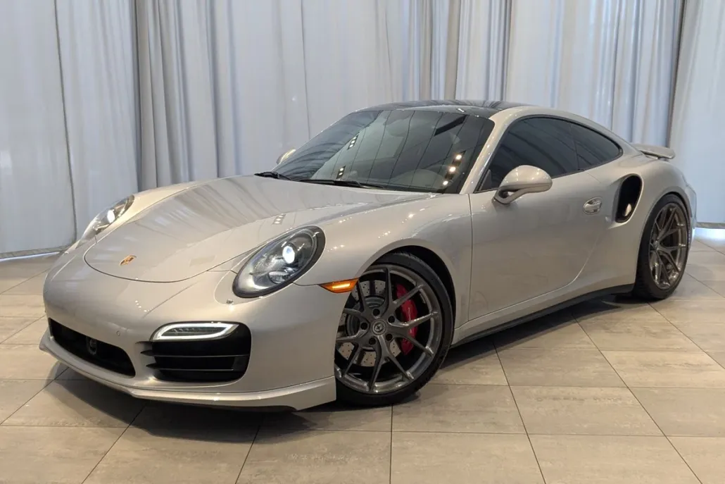2014 Porsche 911 Turbo Coupe photo 1