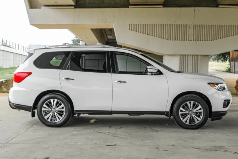 2018 Nissan Pathfinder S photo 1