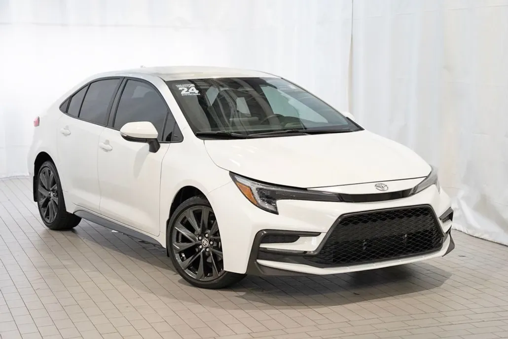 2024 Toyota Corolla SE photo 1