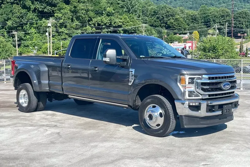2020 Ford F-350 Lariat photo 1