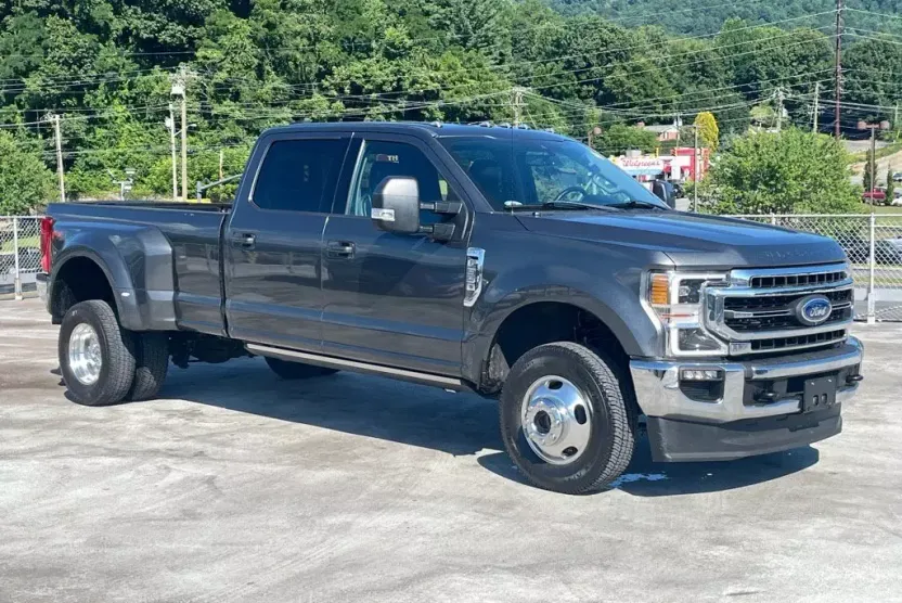 2020 Ford F-350 Lariat photo 1