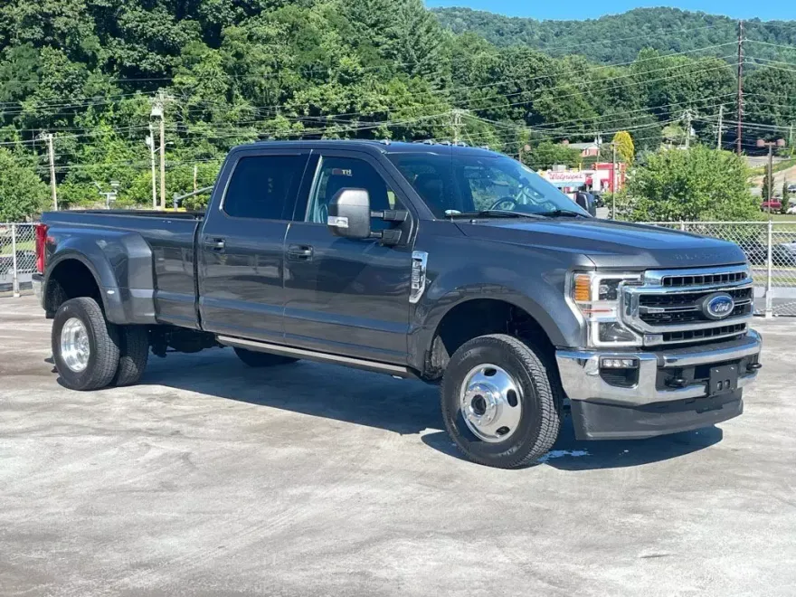 2020 Ford F-350 Lariat photo 1