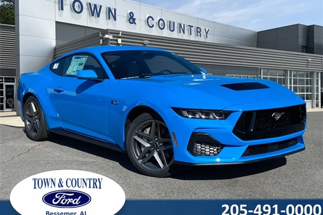 2025 Ford Mustang GT photo 1