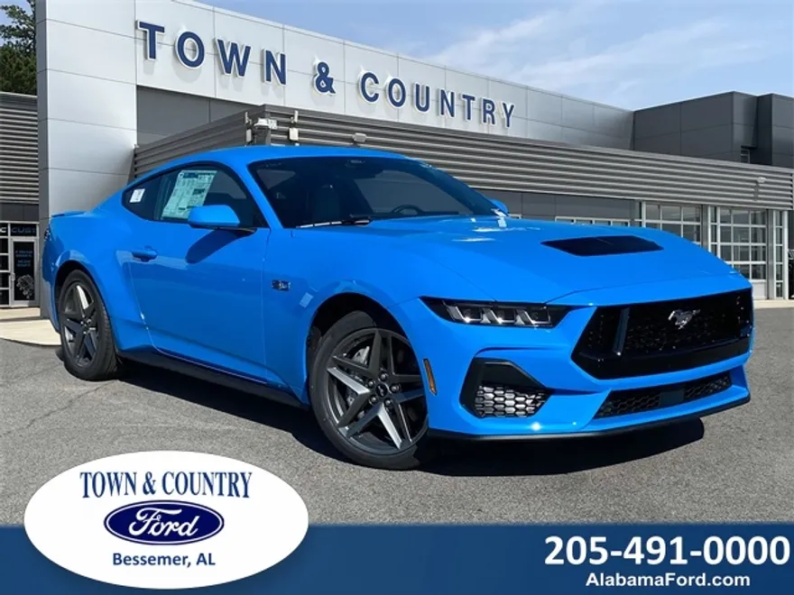 2025 Ford Mustang GT photo 1