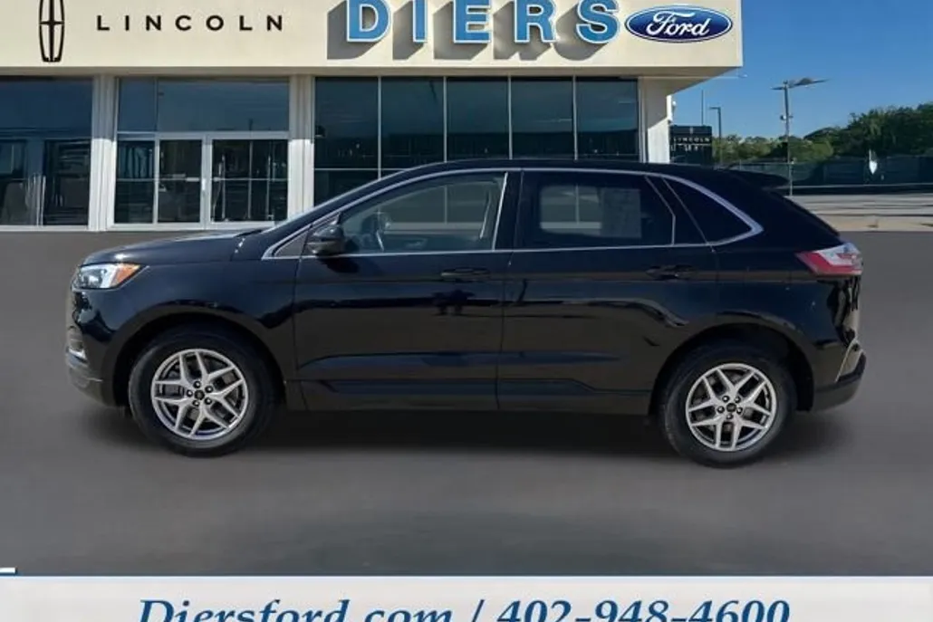 2024 Ford Edge SEL photo 1