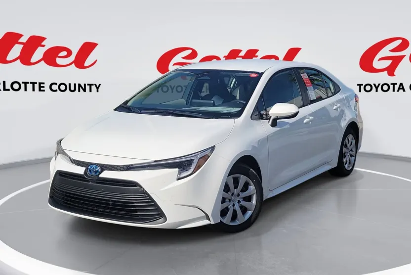 2025 Toyota Corolla Hybrid LE photo 1