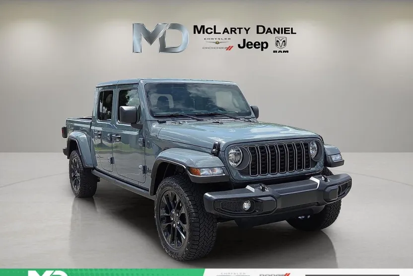 2025 Jeep Gladiator photo 1