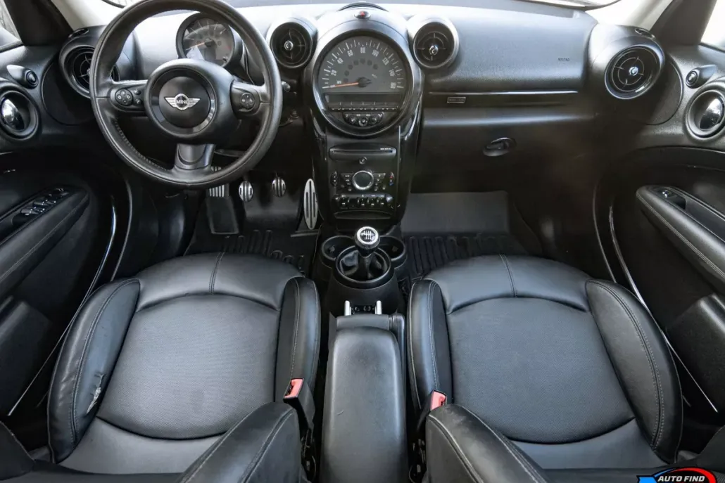 2016 Mini Cooper S ALL4 photo 1